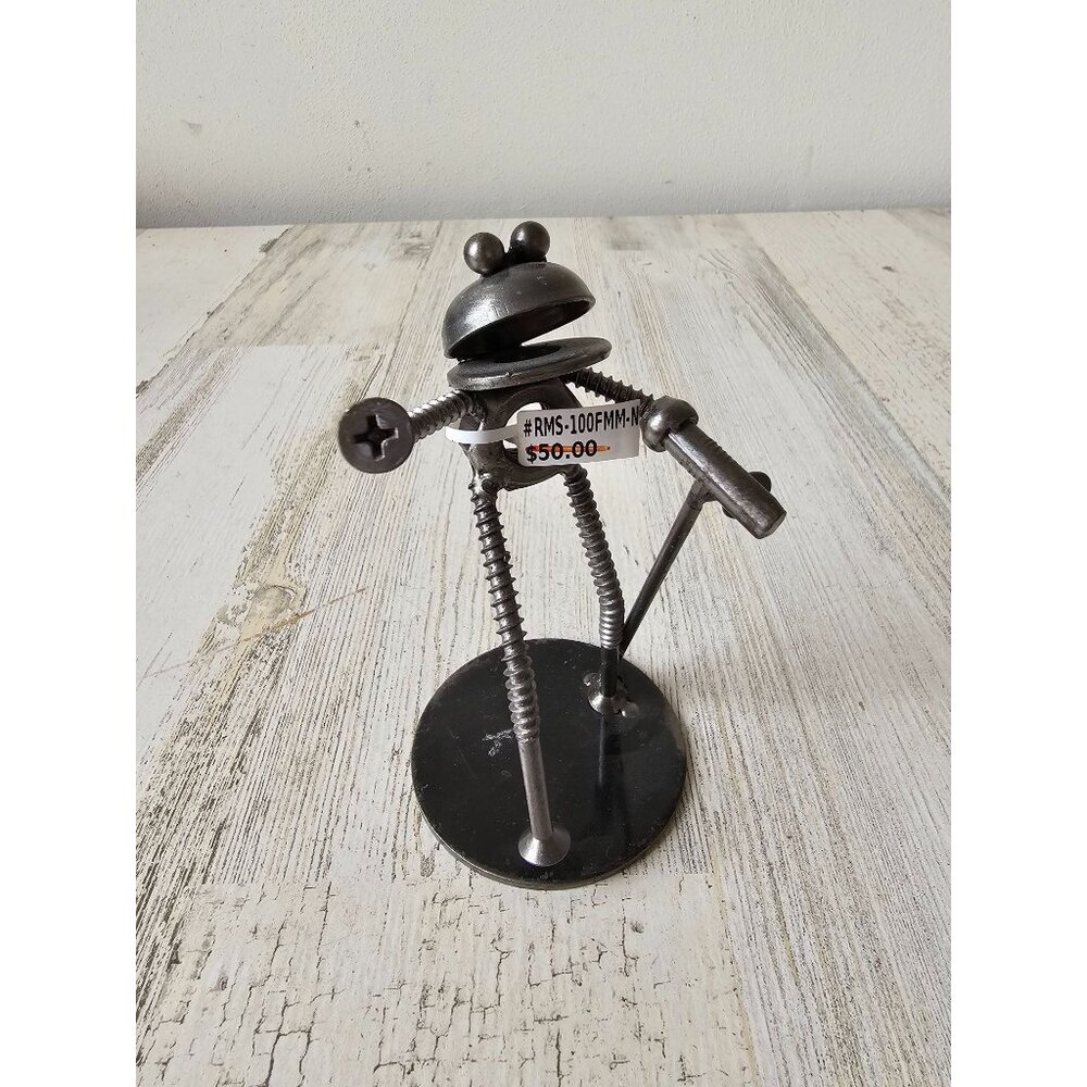 Kalifano frog singer band musical metal art figurine screws bolts unique statue‎